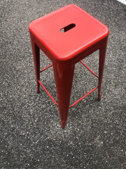 Tabouret de bar en métal brillant rouge – Design moderne et chic